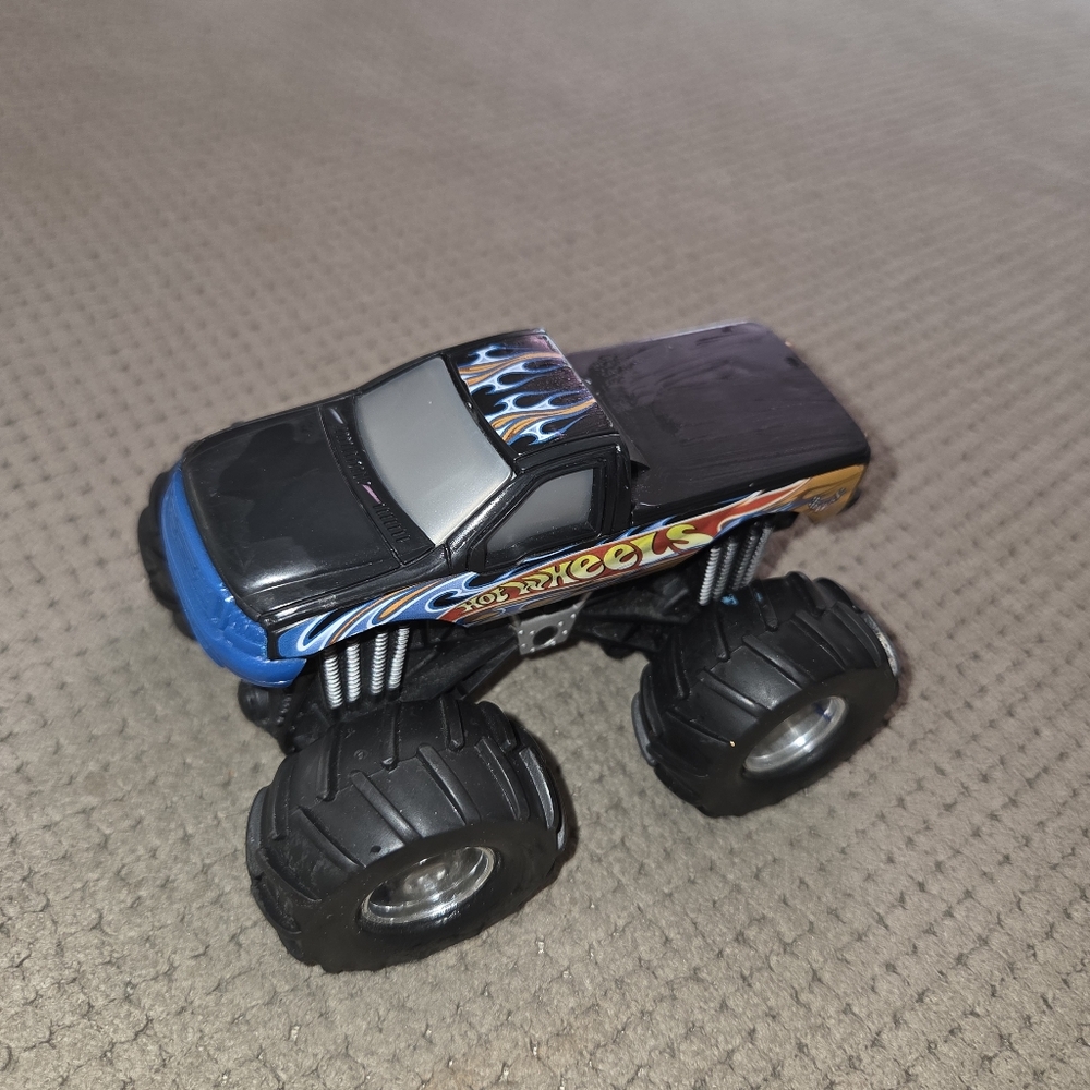 Vintage 2001 Mattel Hot Wheels Monster Jam Truck Friction Rev N Go HW Branded - Picture 2 of 12